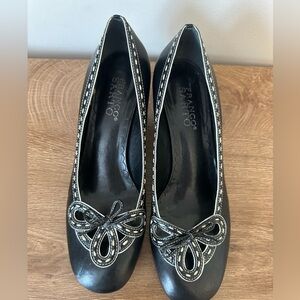 Franco Sarto Black leather Women's Kitten Heel Closed Toe Size 7.5 #vintage